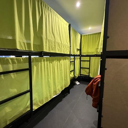 Madriz Hostel Екстер'єр фото