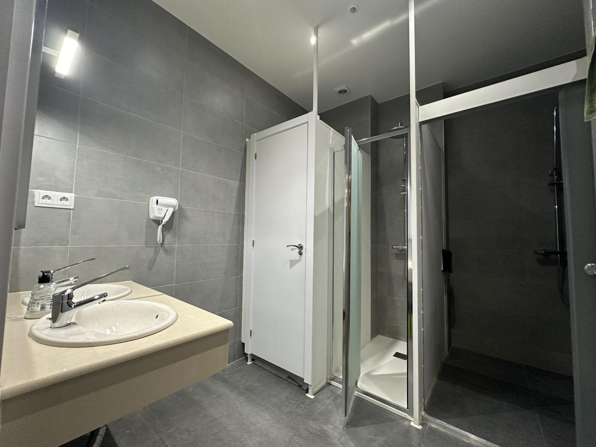 Madriz Hostel Екстер'єр фото