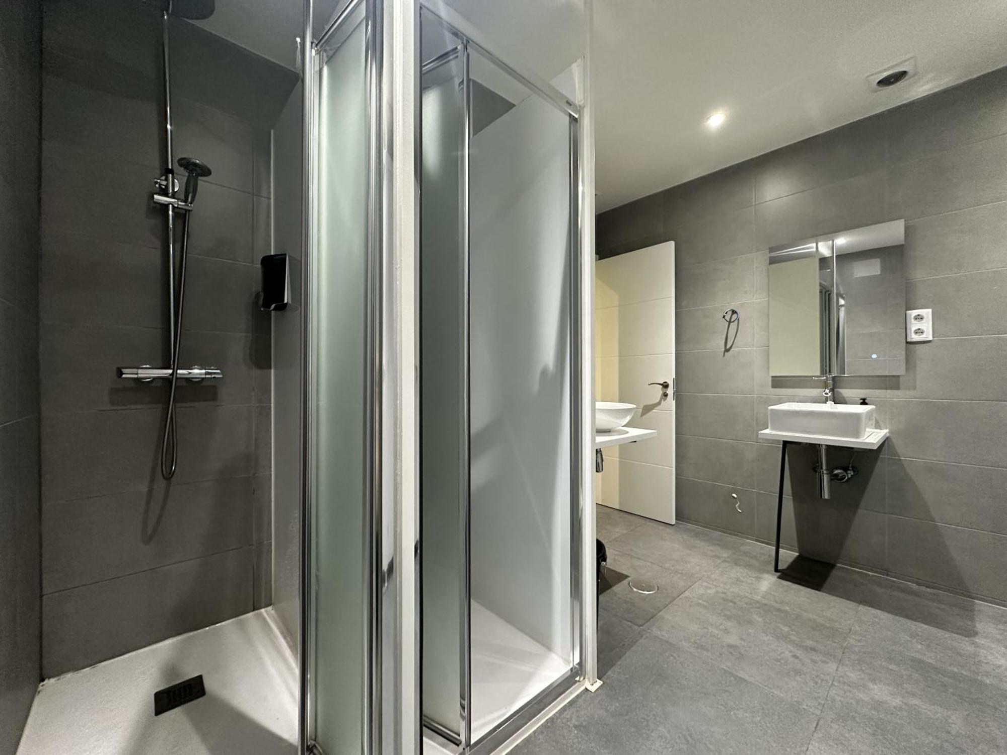 Madriz Hostel Екстер'єр фото